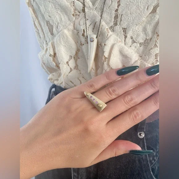 ANTELOPE HORN NECKLACE & RING SET